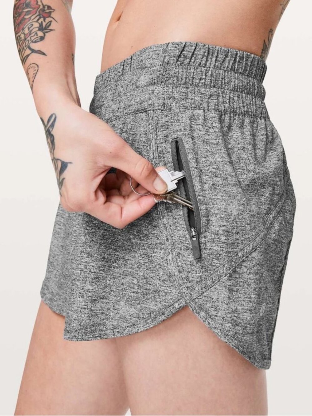 LULULEMON Tracker Short V 3.5" Heathered Black Sz 6 Running Gym Swift Athleisure